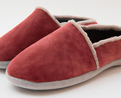 Women’s Tasman Slippers: Comfort and Style Combined